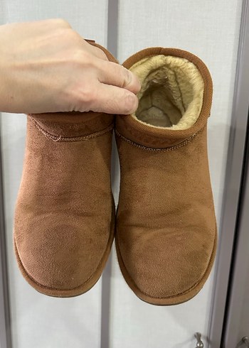 Ugg 39