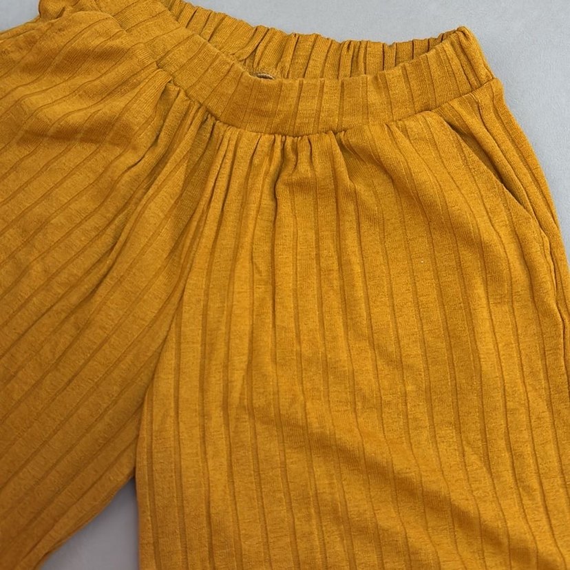 Sarı Pilili Rahat Kesim Hamile Şortu - Görsel 4