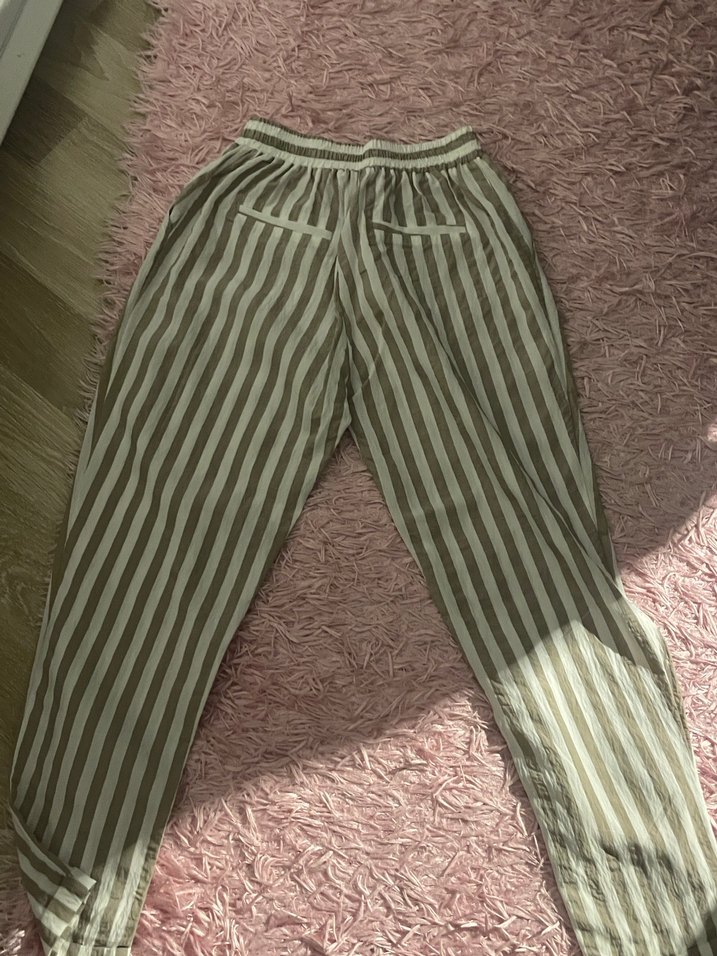 Yeşil Çizgili Pliseli Midi Keten Pantolon - Görsel 4