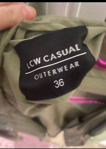 Yeşil Parlak Düğmeli Kadın Ceket - Görsel 4