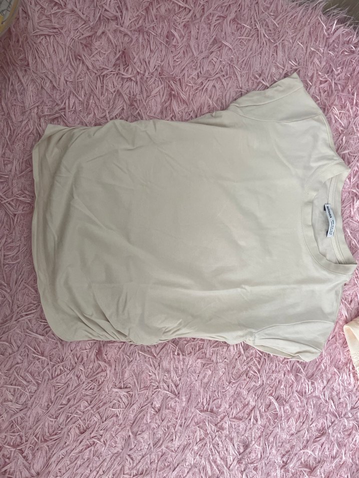 Bershka Bej Kısa Kollu Fırfırlı Keten Bluz - Görsel 2