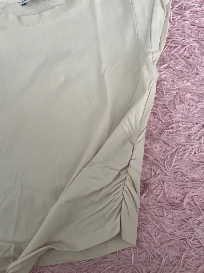 Bershka Bej Kısa Kollu Fırfırlı Keten Bluz - Görsel 5