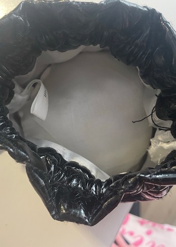 GUESS Siyah Deri Gotik Bel Çantası - Görsel 5