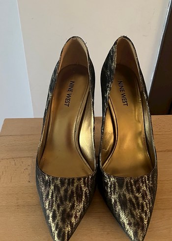 Nine West 39