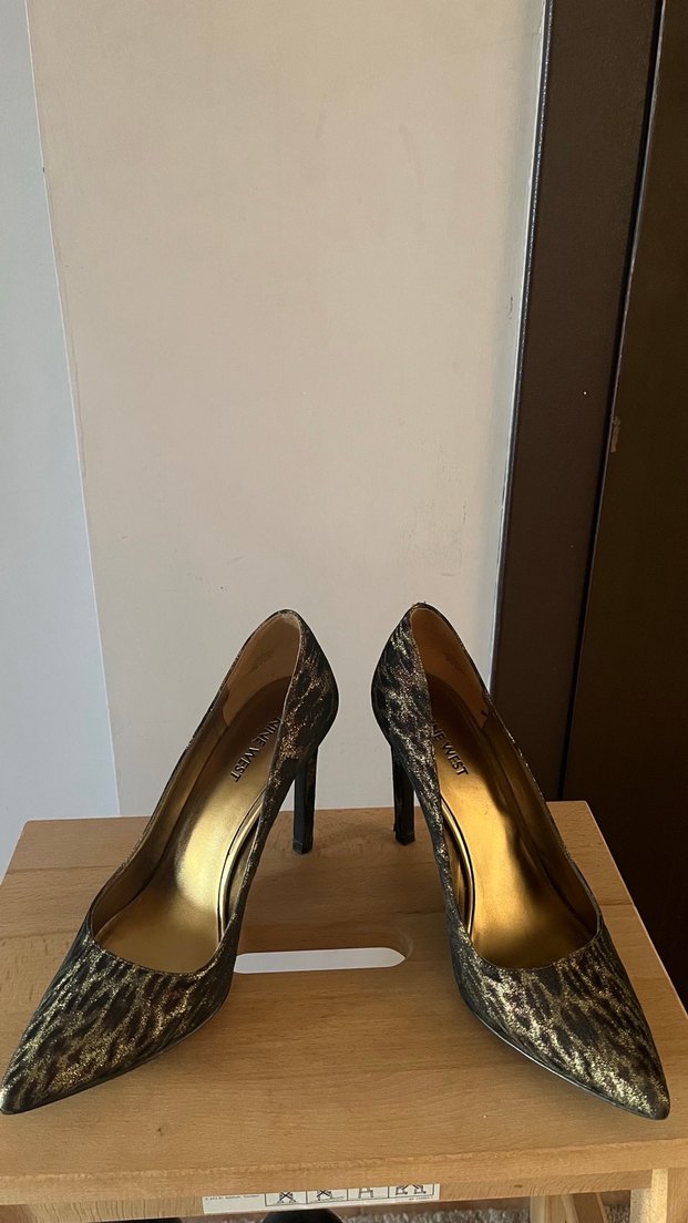 Nine West Altın Leopar Desenli Stiletto 39 numara - Görsel 2