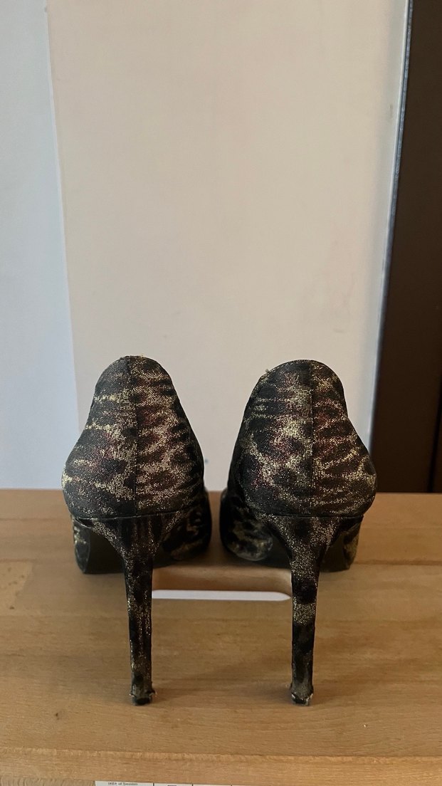Nine West Altın Leopar Desenli Stiletto 39 numara - Görsel 3