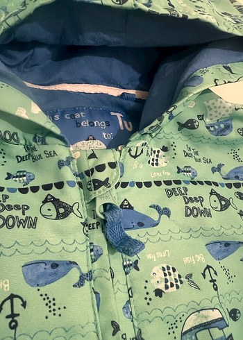 Turkuaz Kapüşonlu Erkek Çocuk Baskılı Yağmurluk tu - Görsel 7