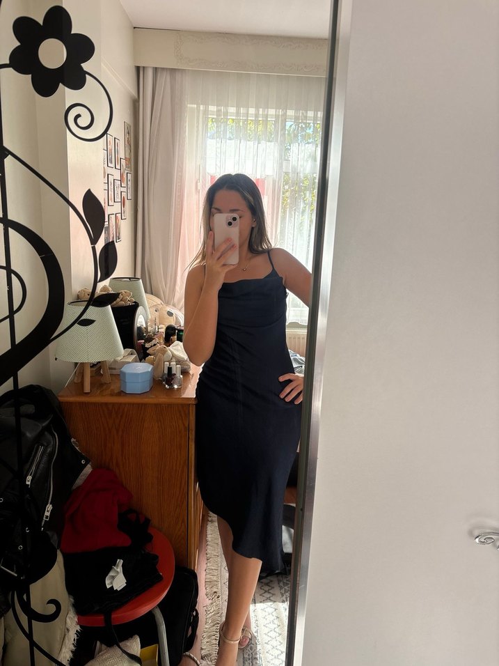 Askılı Saten Gece mavisi Elbise - Görsel 2