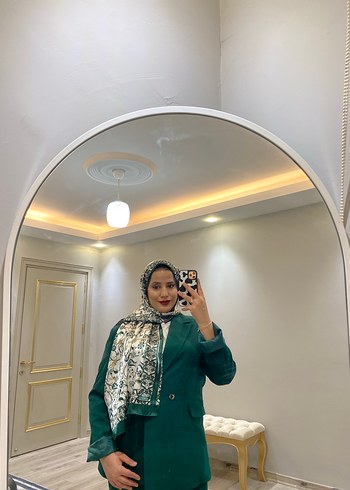 Transparan Detaylı Yeşil Kadın Takım Elbise - Görsel 2