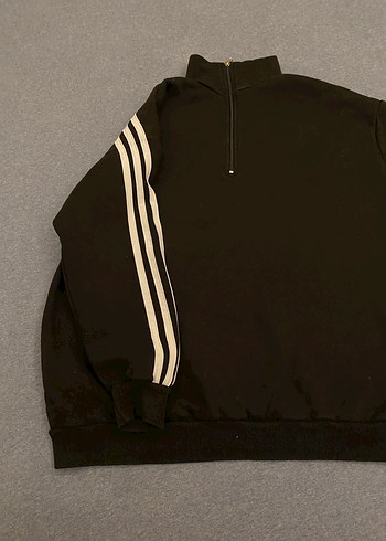 Kadın siyah beyaz çizgili  ,yakası fermuarlı kazak - Görsel 6