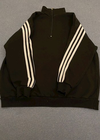 Kadın siyah beyaz çizgili  ,yakası fermuarlı kazak - Görsel 4