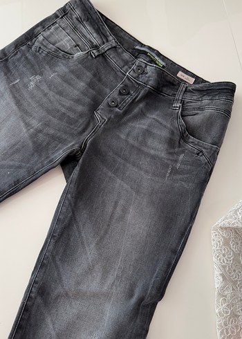 Mavi Ada Model Sexy Boyfriend Jean