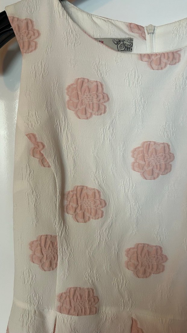 Beyaz çiçekli elbise - Görsel 4