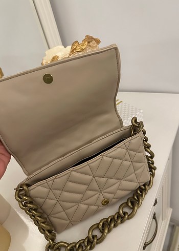 Zara Bej Deri Zincir Detaylı Kadın Çanta