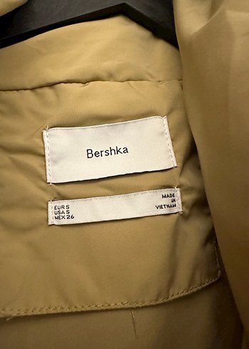m Beden camel Renk Bej Yüksek Yakalı Fermuarlı Kadın Yelek