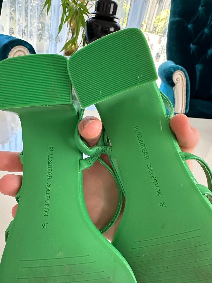 Yeşil İnce Topuklu Minimalist Kadın Sandalet - Görsel 4