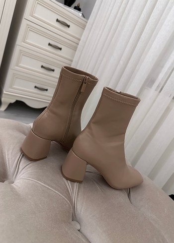 Bej Deri Kadın Topuklu Bot Stradivarius - Görsel 2