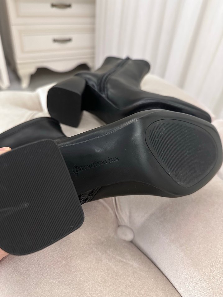 Siyah Deri Topuklu Kadın Bot - Görsel 4