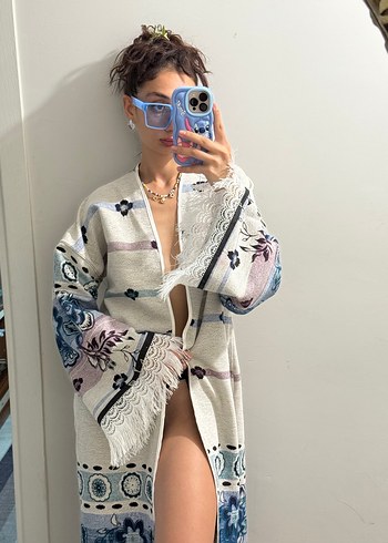 l Beden Püsküllü Siyah Uzun Kimono