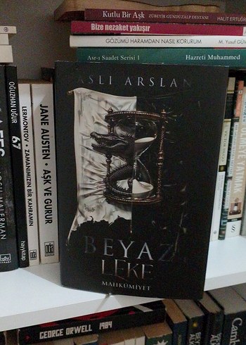 Beyaz Leke - Aslı Arslan