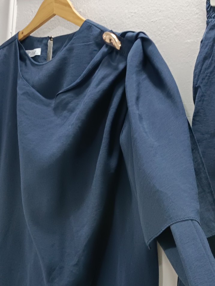 Lacivert Uzun Kollu Yaka Detaylı Bluz ve Pantolonu - Görsel 4