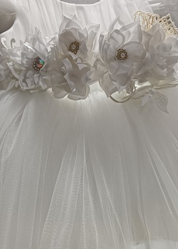 Çiçek Detaylı Beyaz Mini Gelinlik - Görsel 2
