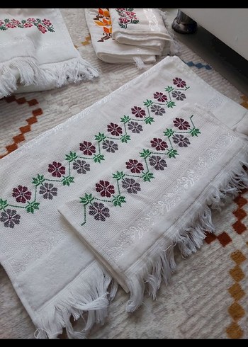 Diğer Nakışlı Beyaz Havlu etamin işleme