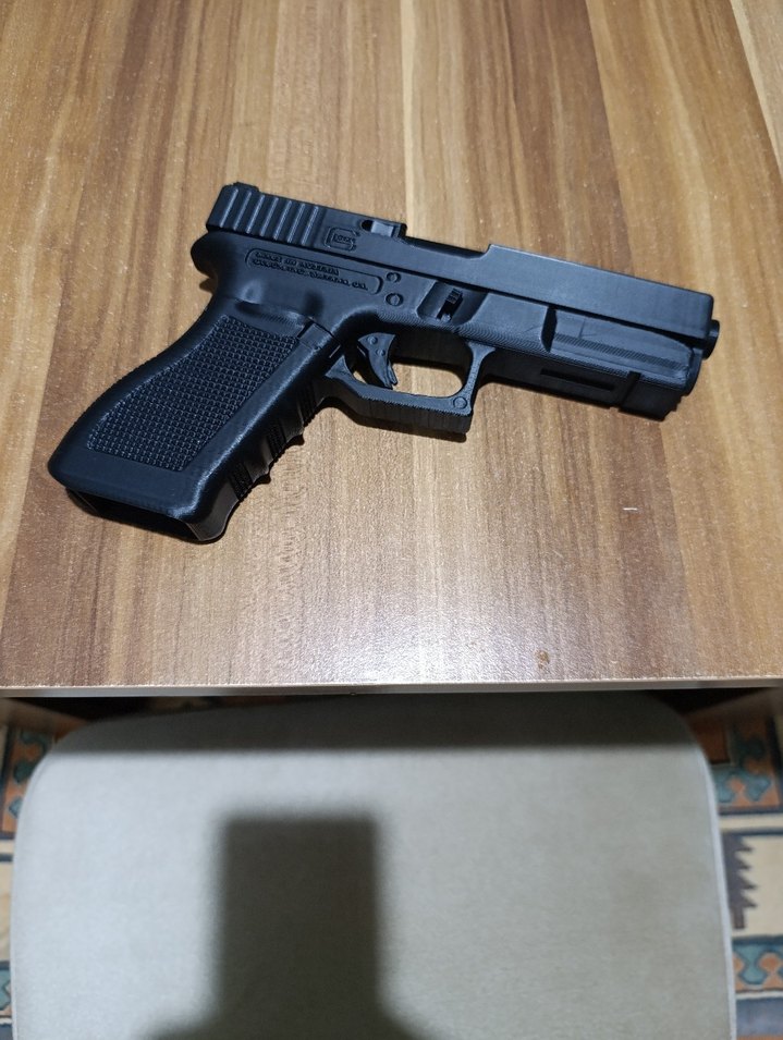 Glock 17 maket - Görsel 3