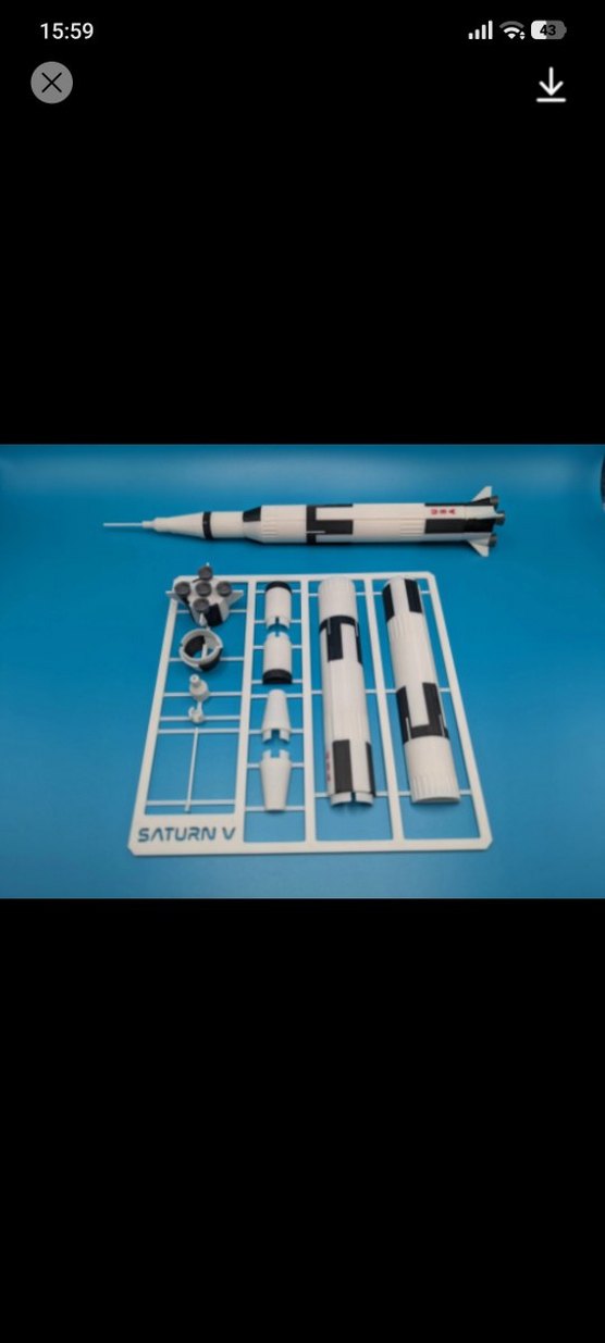 Beyaz Saturn V Roket Figürü - Görsel 2