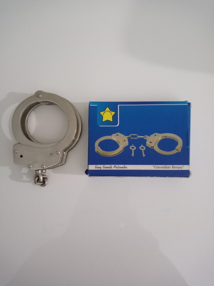 çift anahtarlı Çelik Kelepçe ve kılıfı ürünler sıfırdır. - Görsel 3