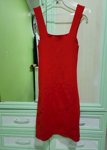 Kırmızı trendyol elbise - Görsel 3