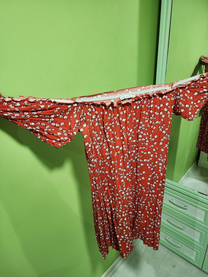 Kırmızı Çiçek Desenli Midi Rahat Elbise - Görsel 3