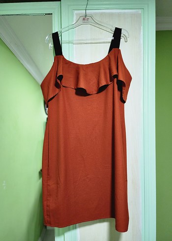 Kırmızı V Yakalı Midi Kadın Elbise - Görsel 3