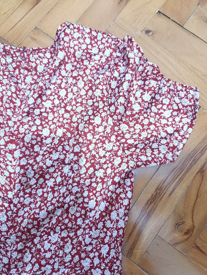 Bordo V Yaka Kısa Kollu Midi Elbise - Görsel 4