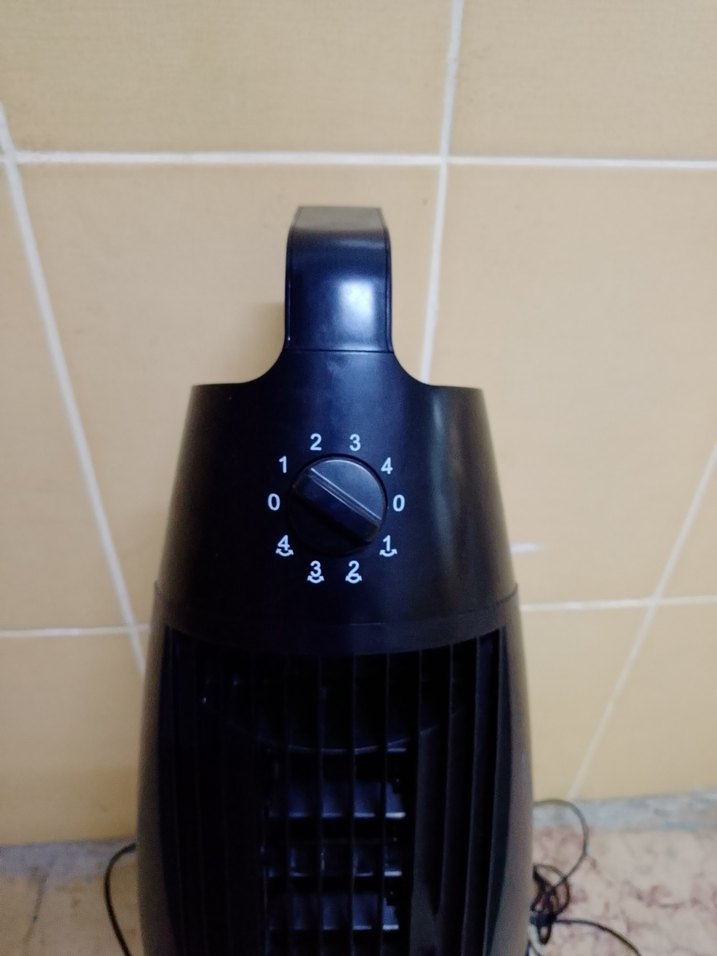 Siyah Ayaklı Dikey Fan - Görsel 4