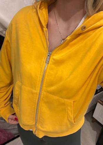 m Beden sarı Renk Bershka Sarı Fermuarlı Kadın Sweatshirt