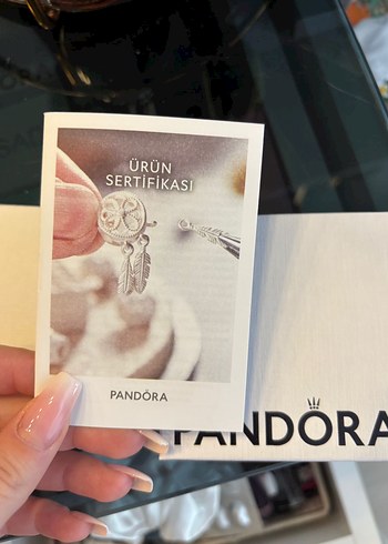 Pandora Pandora Işıltılı Büyük Taşlı Lacivert Kolye