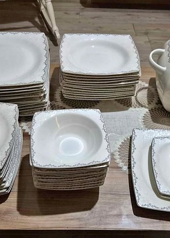 Karaca 62 Parça Porselen Yemek Takımı