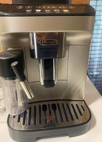 Delonghi DeLonghi Magnifica Evo Kahve Makinesi