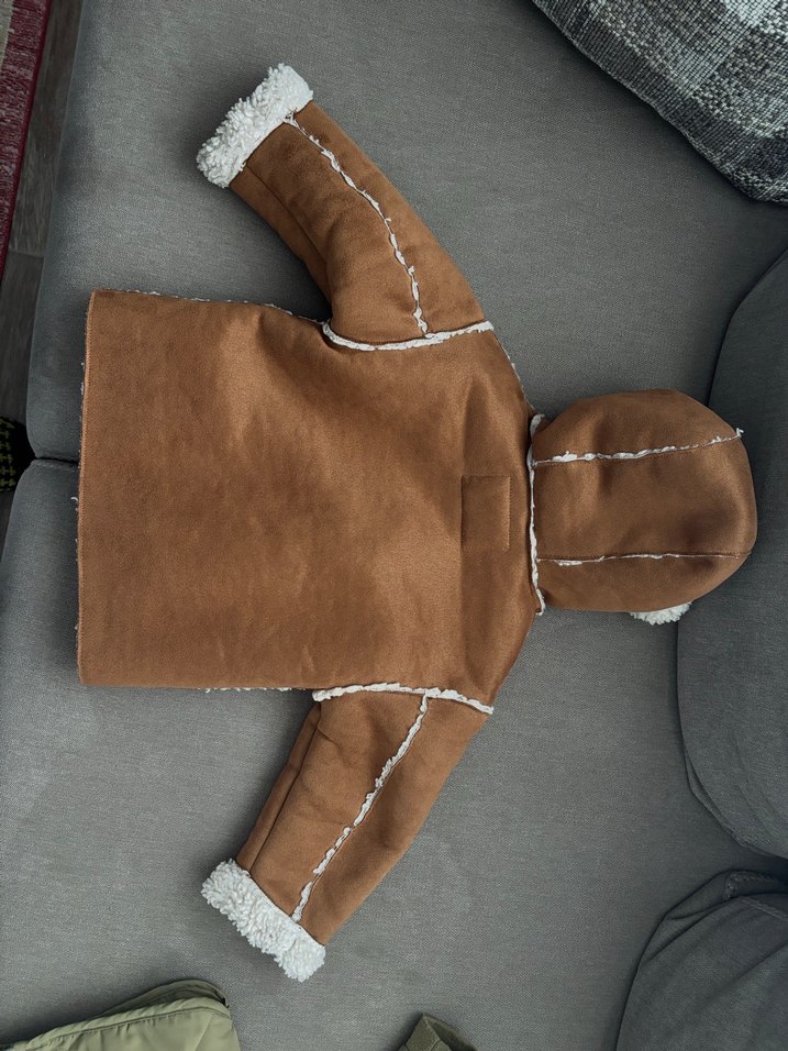 Kürklü Kapüşonlu Erkek Çocuk Süet Kaban - Görsel 2