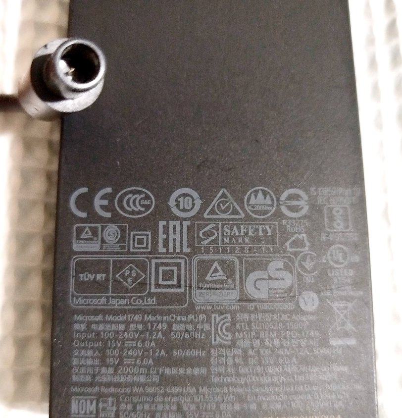 orjinal Microsoft 1749 adaptör 15v 6a - Görsel 2