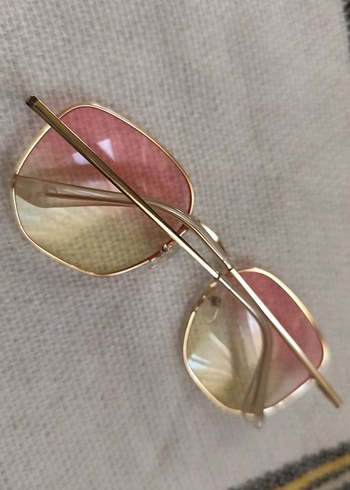 Şeffaf Pembe Minimalist Kadın Gözlüğü - Görsel 3