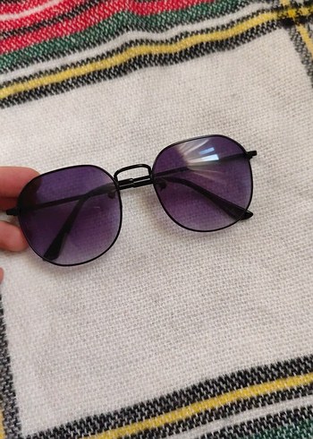 Mor Tonlarında Boncuklu Kadın Gözlüğü - Görsel 2