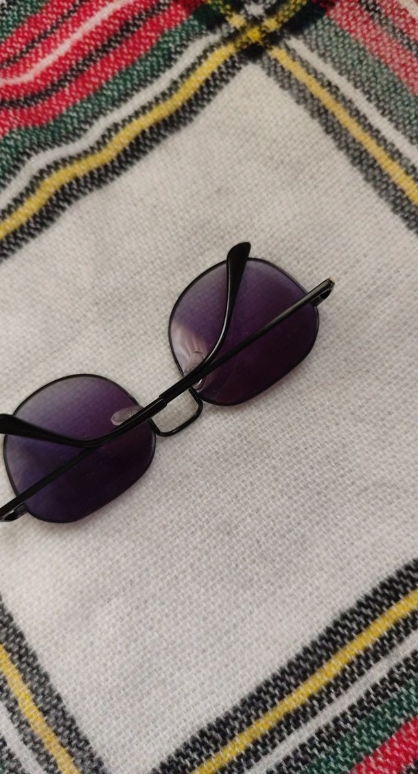 Mor Tonlarında Boncuklu Kadın Gözlüğü - Görsel 3