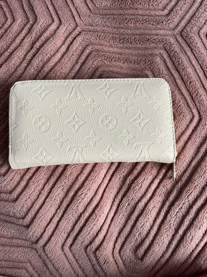 Beyaz Deri Fermuarlı Kadın Cüzdanı - Görsel 3