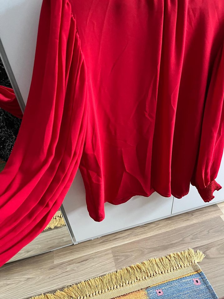 Kırmızı Pilili Yüksek Yakalı Kadın Bluz - Görsel 2