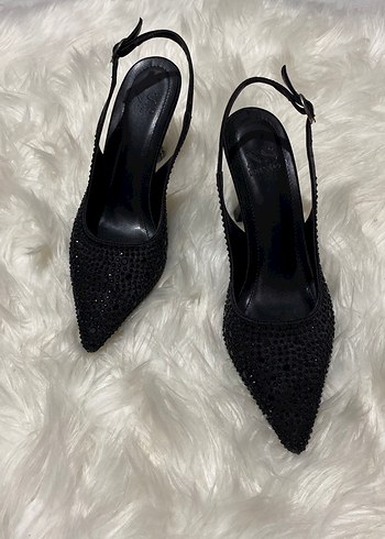 Diğer Siyah taşlı Stiletto