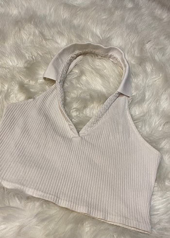 Beyaz sırt dekolteli crop