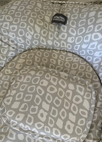 Gri Desenli Beyaz Bebek Yatağı ve Koruyucu Tül - Görsel 4