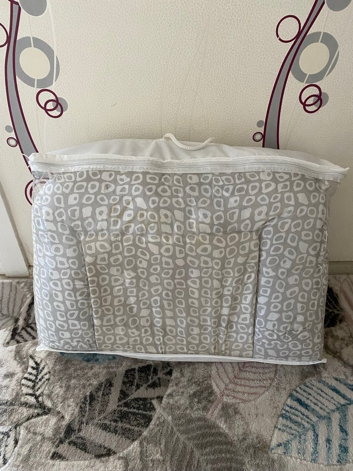 Gri Desenli Beyaz Bebek Yatağı ve Koruyucu Tül - Görsel 5